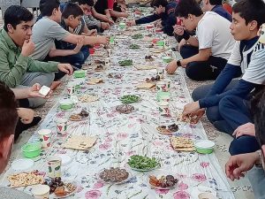 مراسم افطاری ماه رمضان دبیرستان سید الشهدا